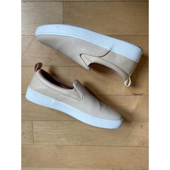 CALL It Spring "Aprill" Bone Slip On Sneaker Women Sz 7 - Picture 3 of 8